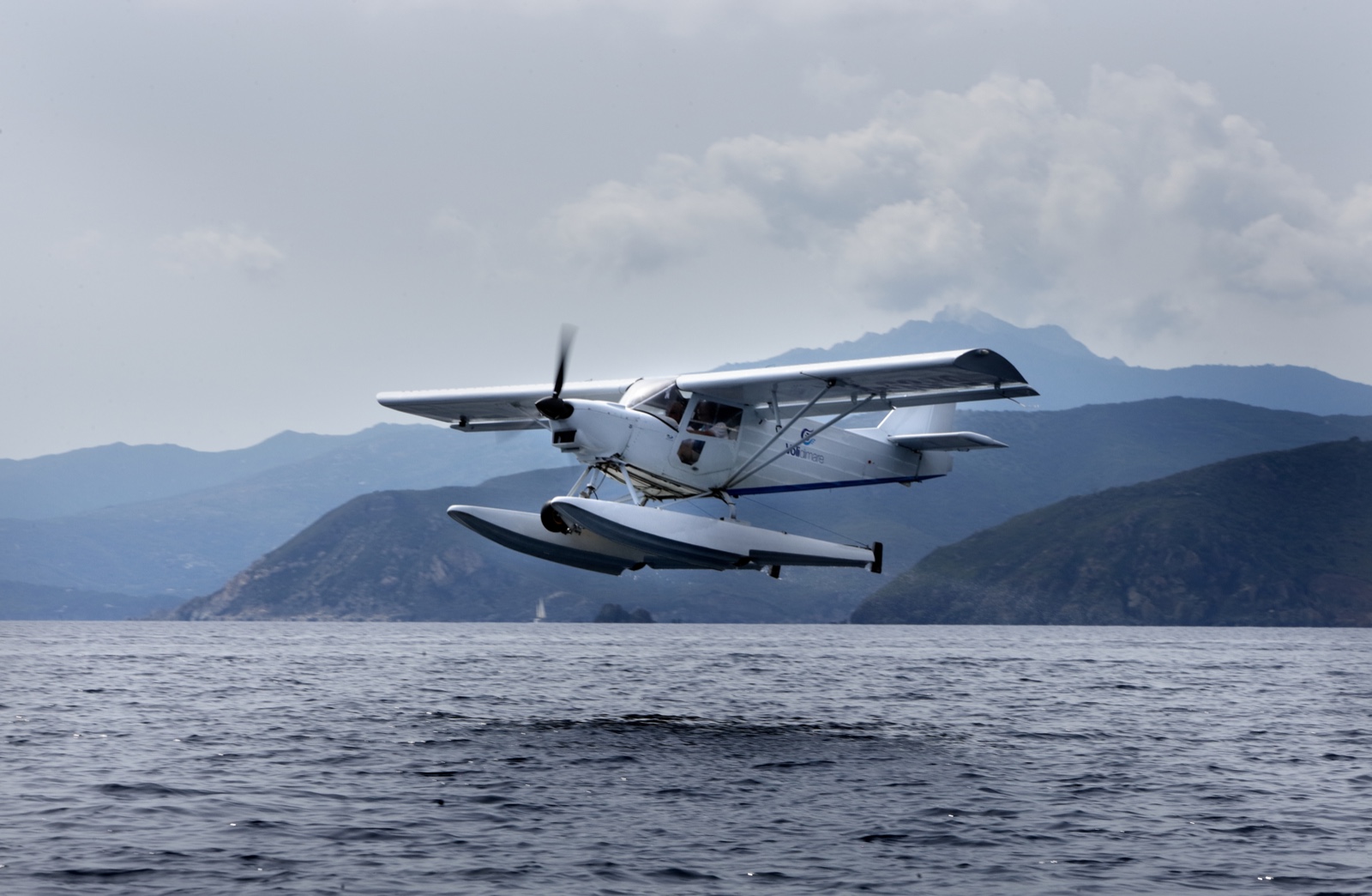 seaplane flight